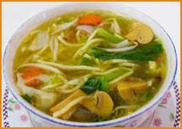 veg-noodle-soup